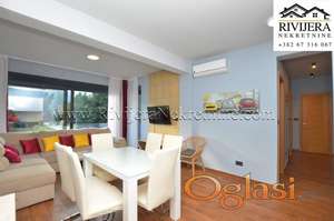 Igalo stan na obali mora setalista 5 Danica